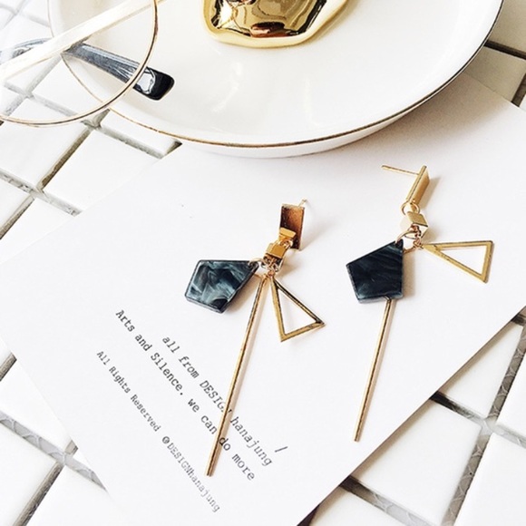 Lush Style Finds Jewelry - 🔄🆕 CLARA Geometric Earrings